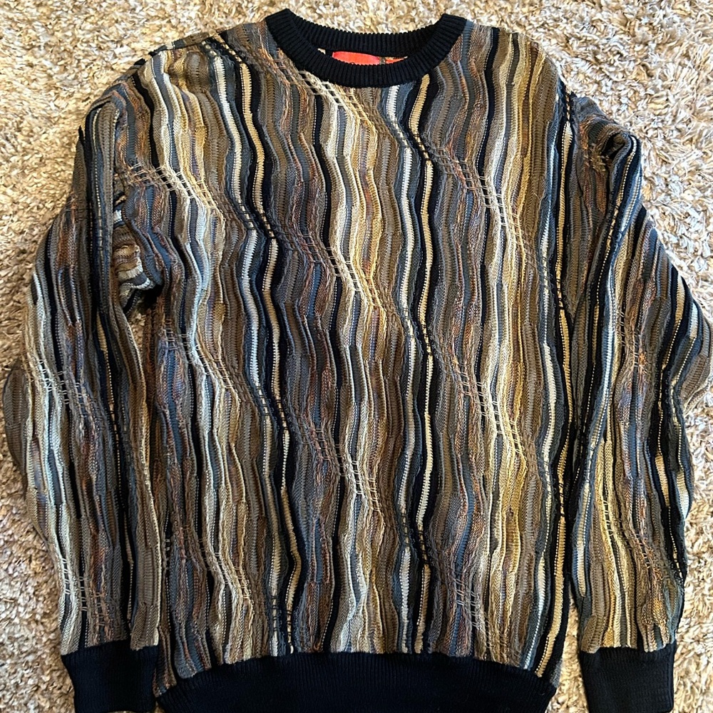 Men’s multicolored sweater, size large